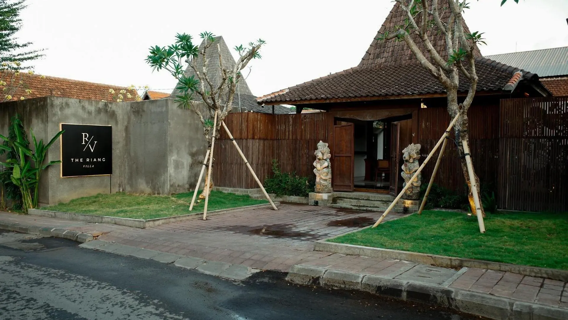 The Riang Villa Kerobokan 0*,